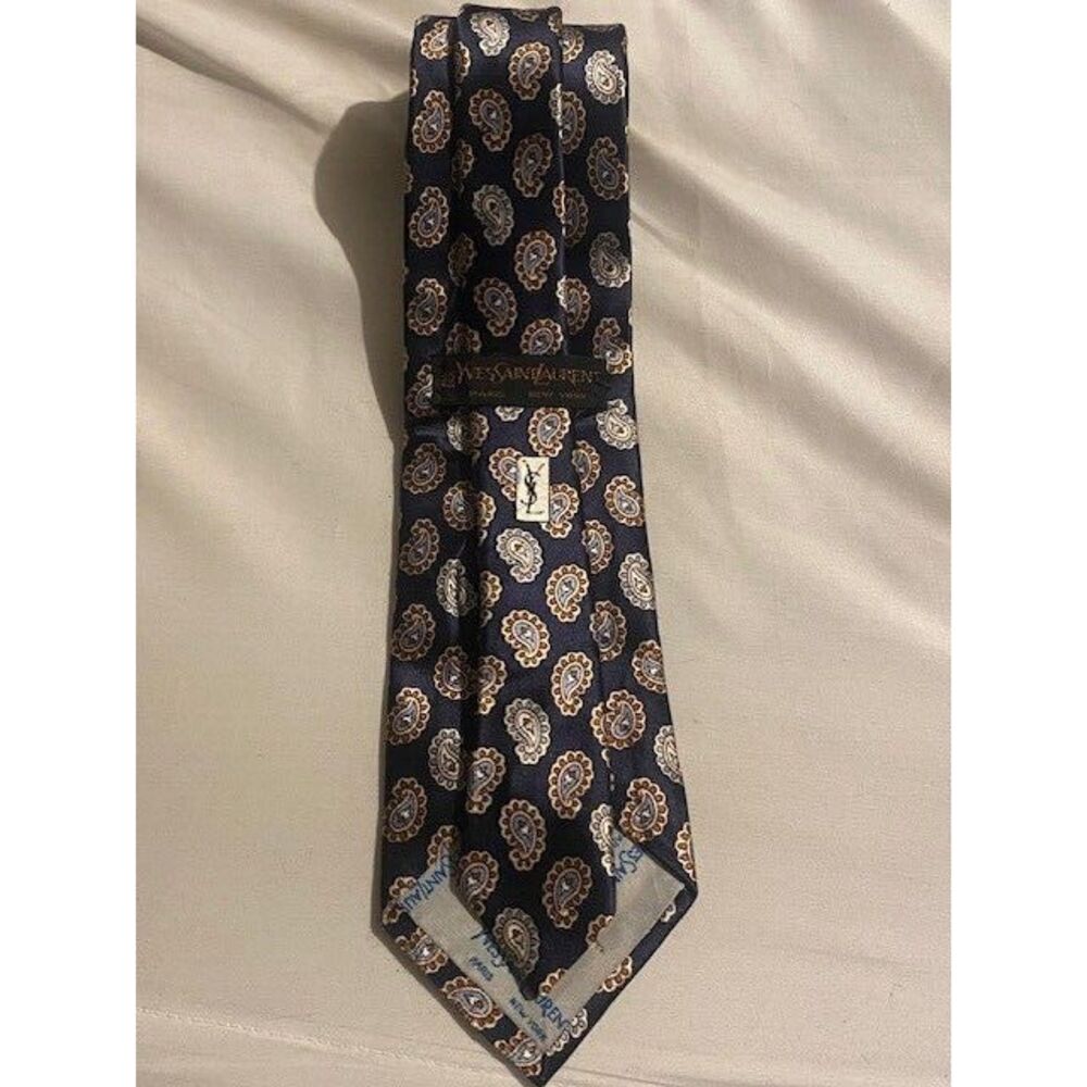 70'S VINTAGE YVES SAINT LAURENT‎ 100% SILK Men's BLUE PAISLEY NeckTie $200 - Picture 5 of 11